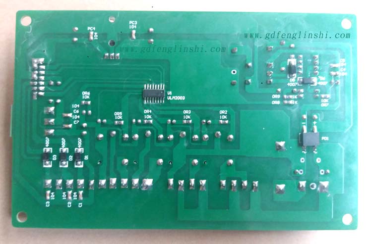 自動(dòng)門(mén)風(fēng)淋室控制器輸出板背面 自動(dòng)門(mén)風(fēng)淋室控制器輸出板背面