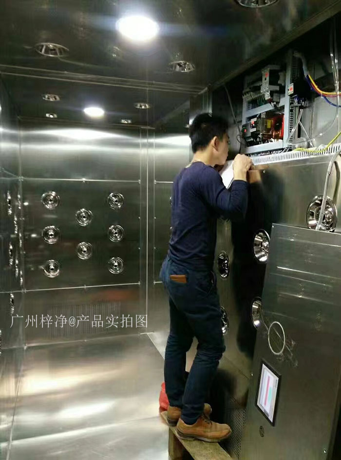 檢查風(fēng)淋室控制器是否損壞，按鈕是否失靈。