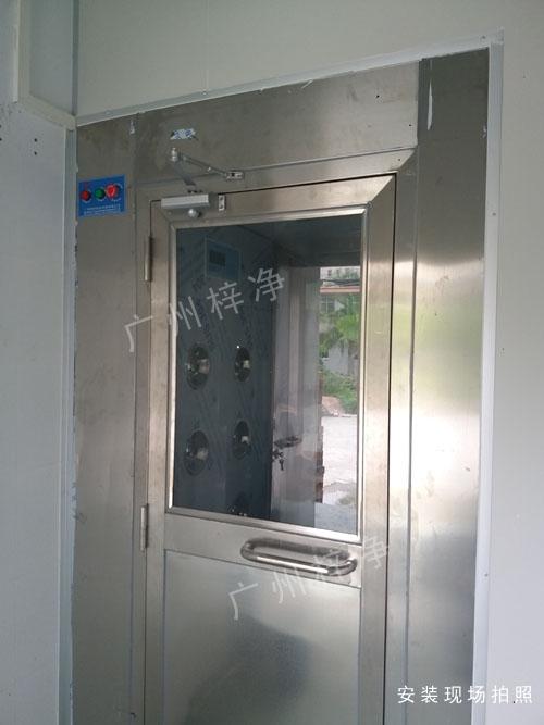 食品級不銹鋼風(fēng)淋室圖片 食品級不銹鋼風(fēng)淋室圖片